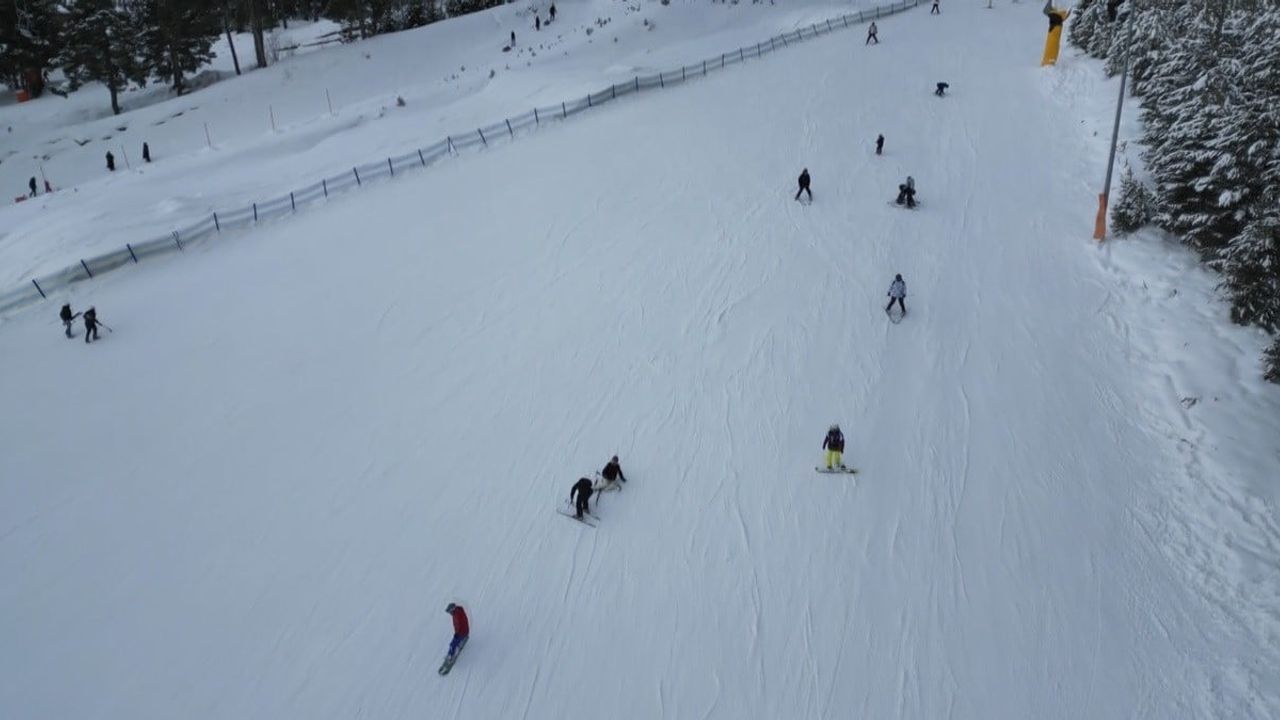 Sarıkamış'ta 'Kristal Kar'la Kayak Sezonu Zirvede
