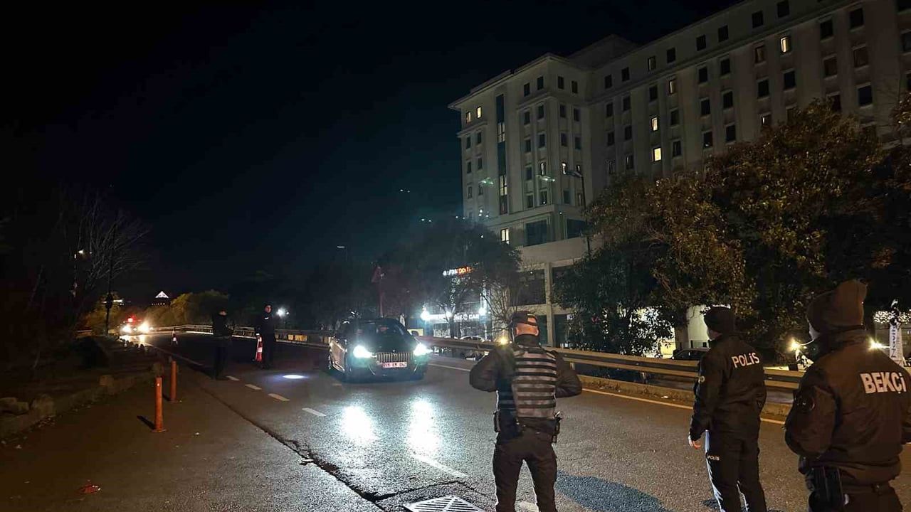 Sarıyer'de Yılbaşı Denetimi: 6 Aranan Kişi Yakalandı
