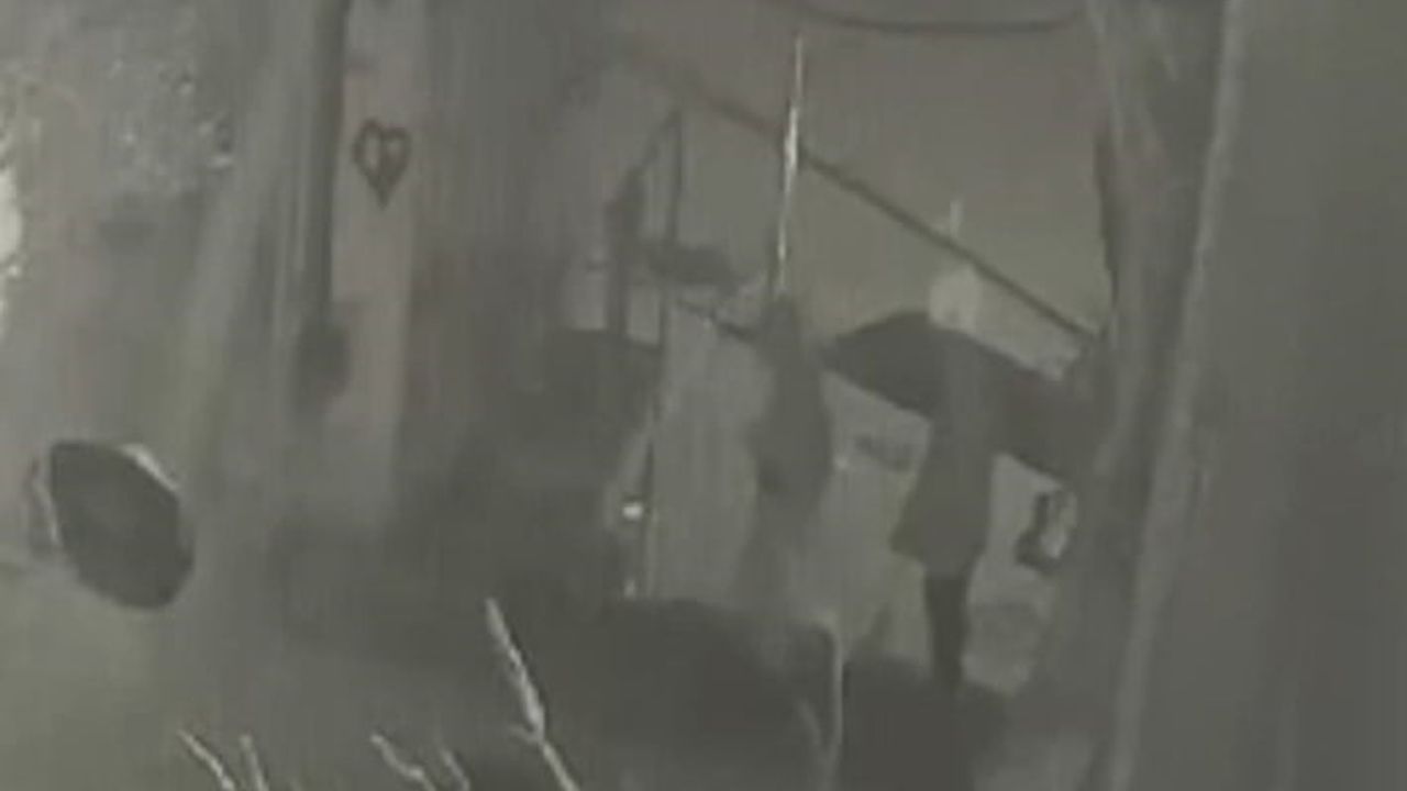 Sarıyer Maslak'ta Silahlı Saldırı: 3 Şüpheli İşyerine Ateş Açtı, Yakalandı