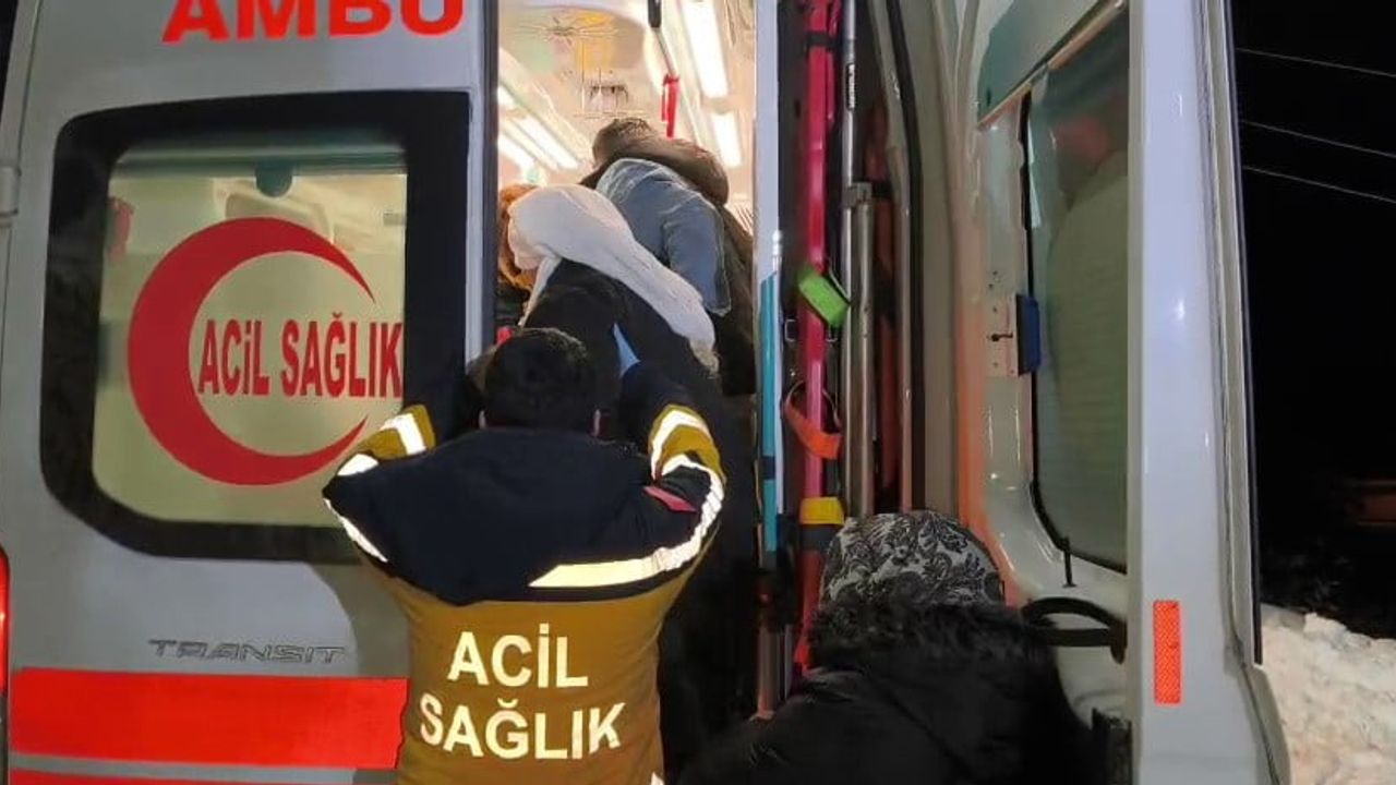 Sason'da Kar Nedeniyle Mahsur Kalan Hasta Kurtarıldı