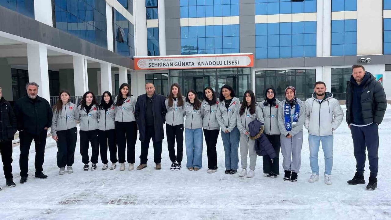 Şehriban Günata Anadolu Lisesi Malatya'yı Sivas'ta temsil edecek