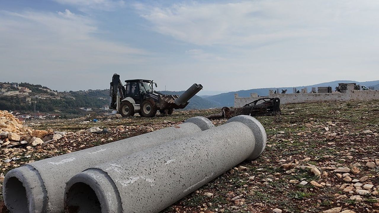 Şenköy Mahallesi'nde Kanalizasyon Çalışması: HBB ve HATSU 2.160 Metre Hat Döşüyor