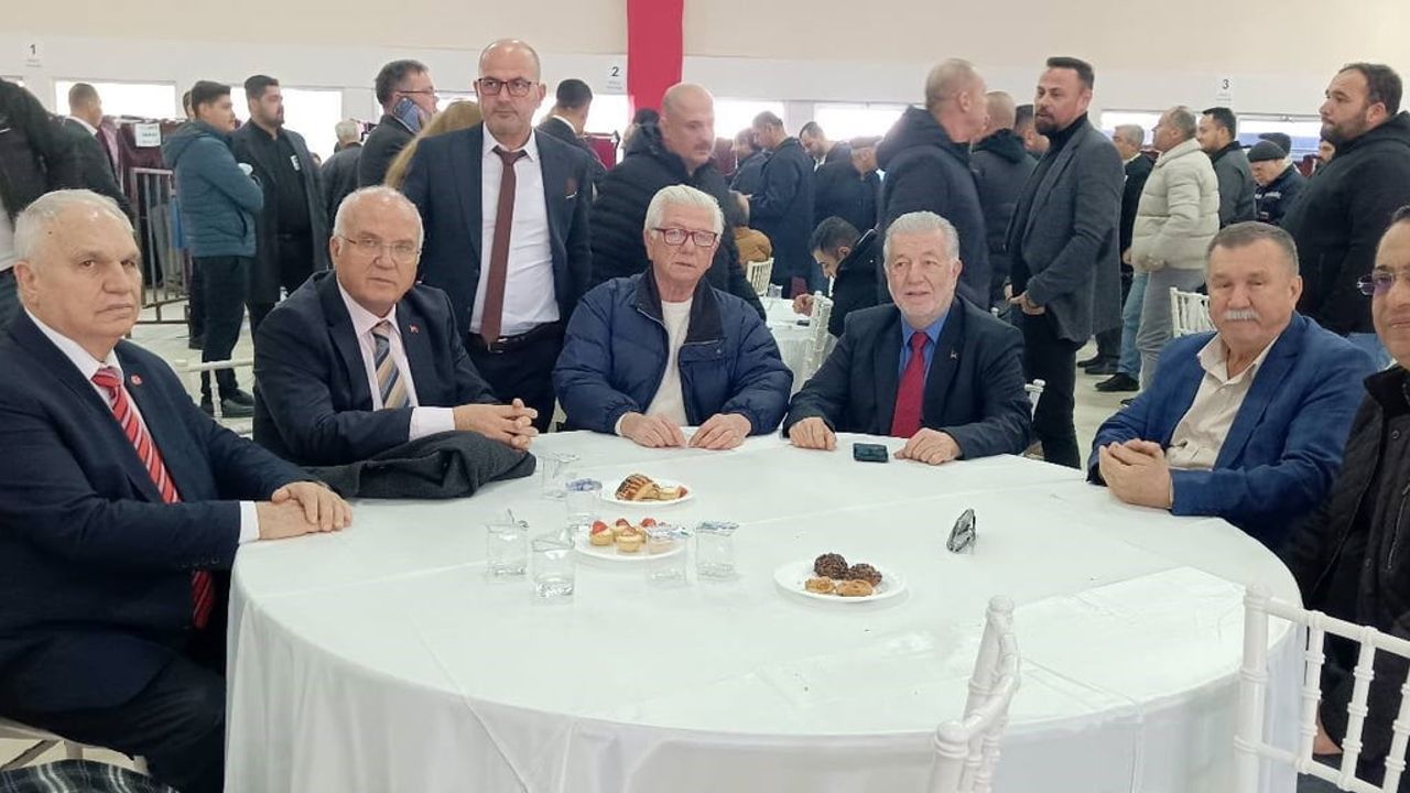 Seyhan Öz, Aliağa Şoförler ve Otomobilciler Esnaf Odası Başkanı Seçildi