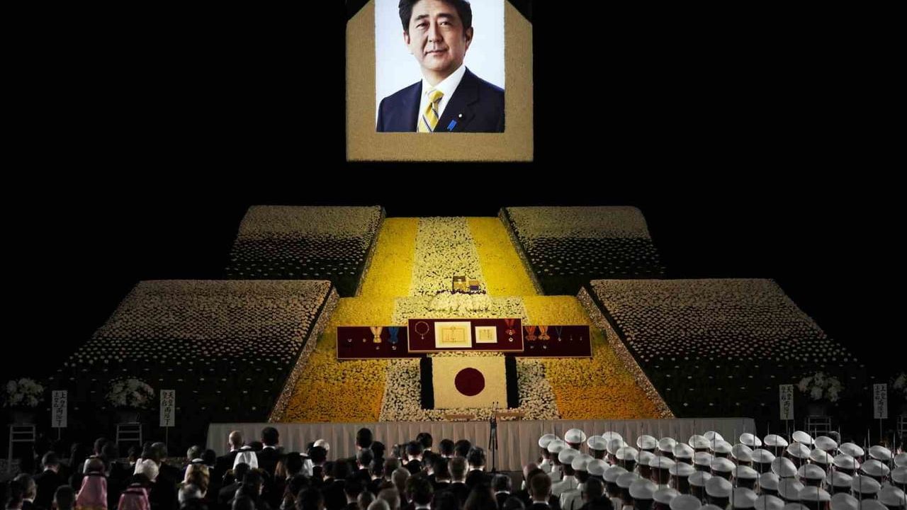 Shinzo Abe'nin Katiline Müebbet Hapis Kararı