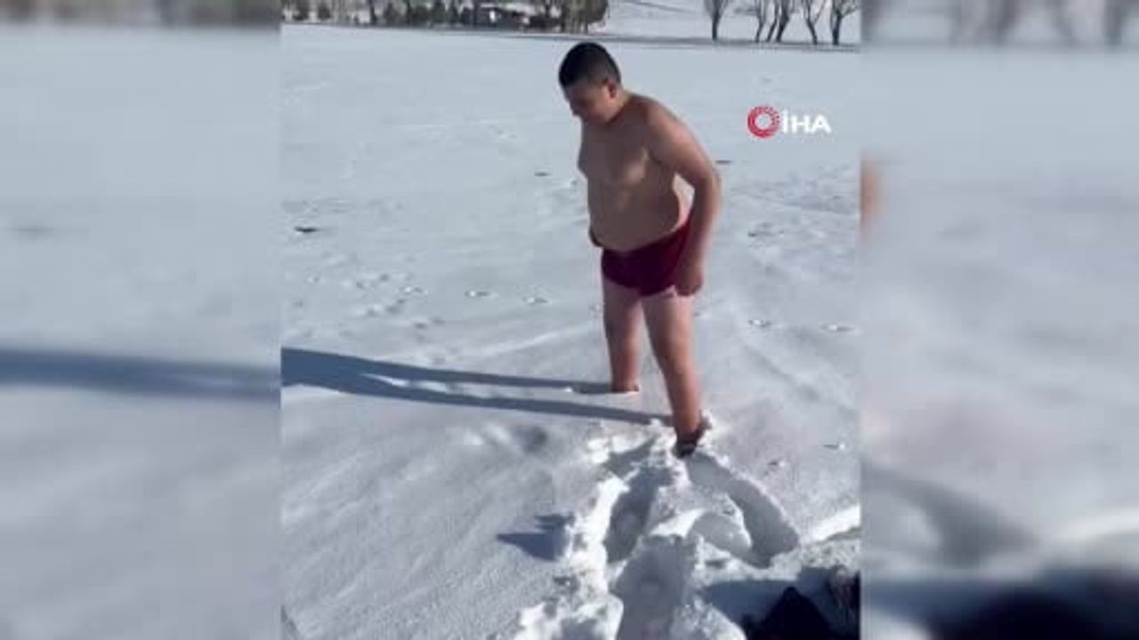 'Sıcak sevmiyorum' dedi: 14 yaşındaki judocu Sivas'ta karda yuvarlandı