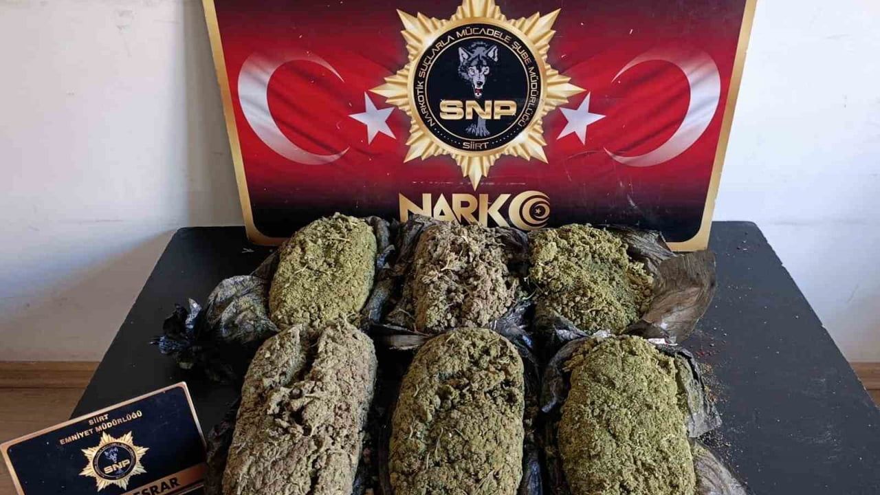 Siirt'te 3 kilo 300 gram esrar ele geçirildi: 1 gözaltı