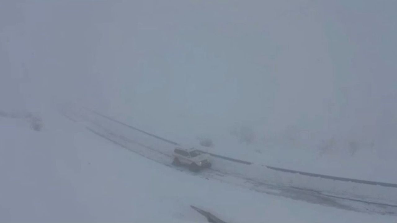 Siirt’te Yoğun Kar Yağışı: UMKE ve 112 Ekipleri Zorlu Koşullarda Hayat Kurtarıyor