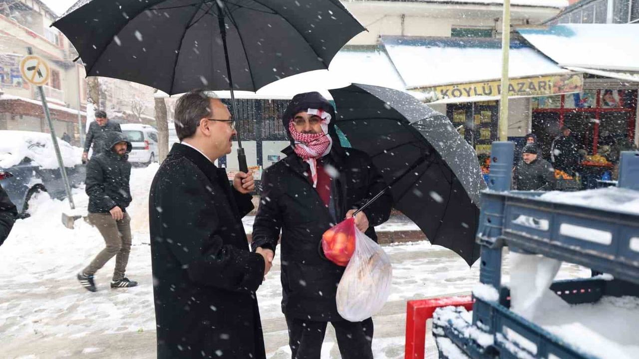 Siirt Valisi Kızılkaya: Karla Mücadelede Tüm Ekipler Seferber Edildi