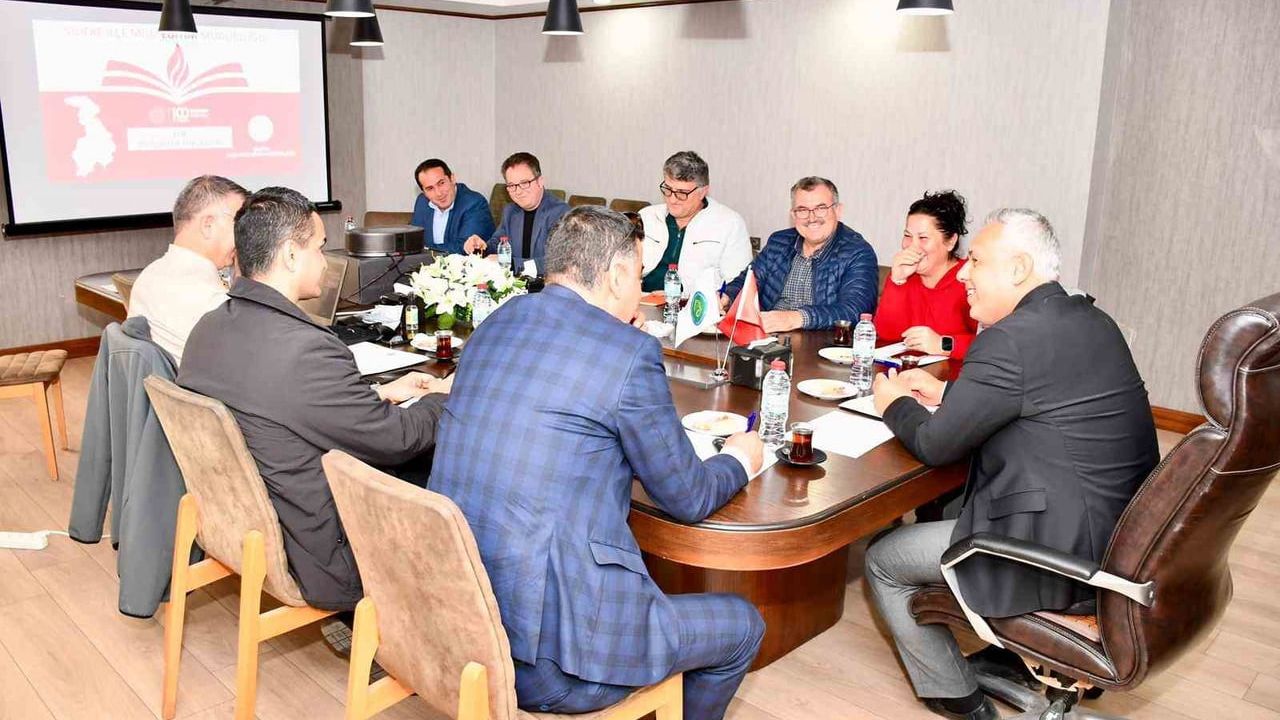 Silifke'de Lise Müdürleri Toplantısı: Üniversite Sınavı Hazırlıkları