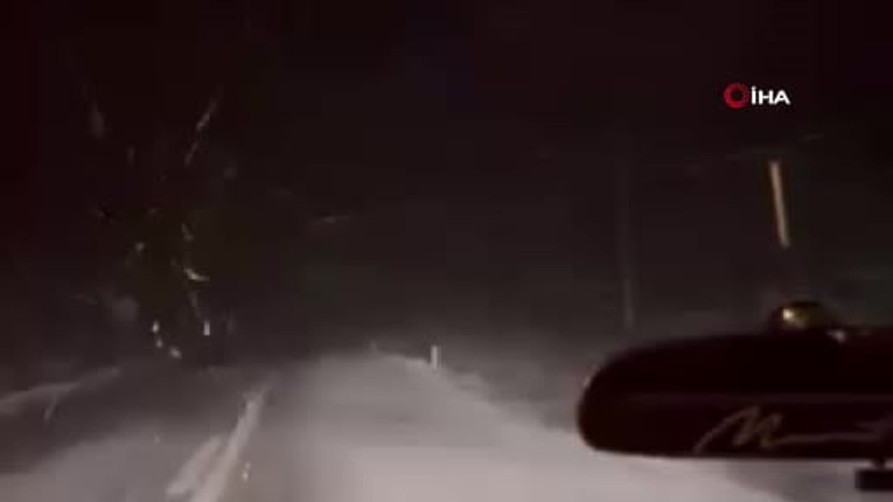 Silivri ve Çatalca'da Gece Saatlerinde Kar Yağışı