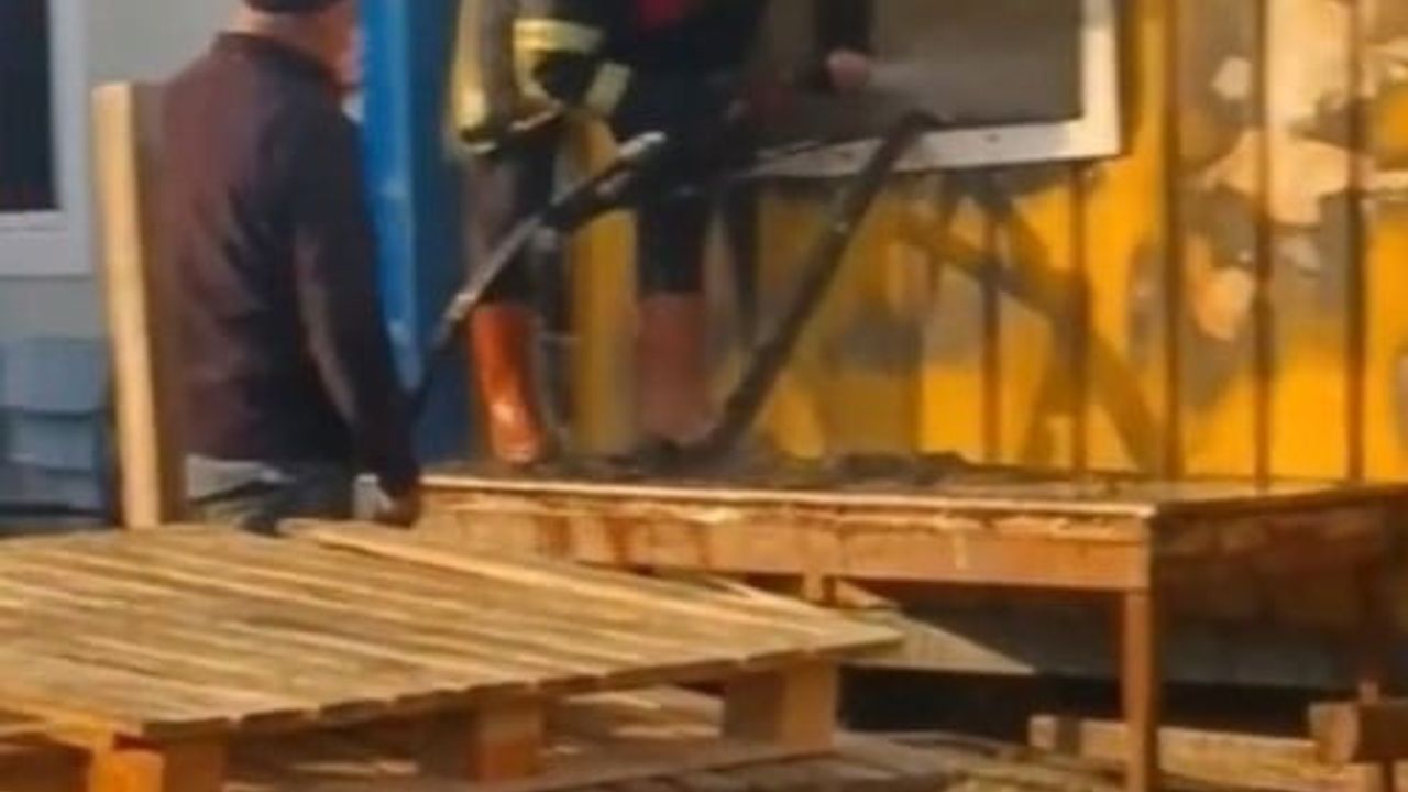 Sinop Boyabat’ta Konteyner Yangını Kontrol Altına Alındı