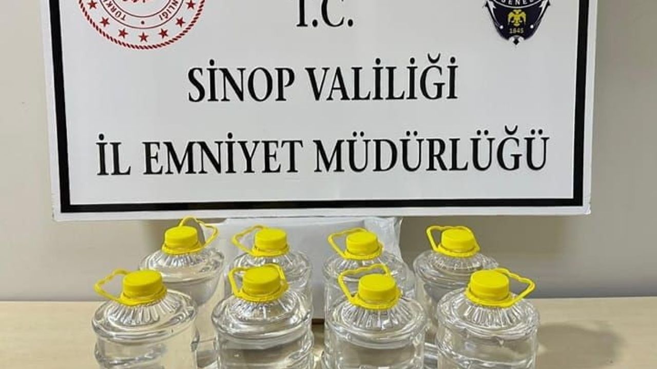 Sinop Gerze’de 20 Litre Kaçak Etil Alkol Ele Geçirildi