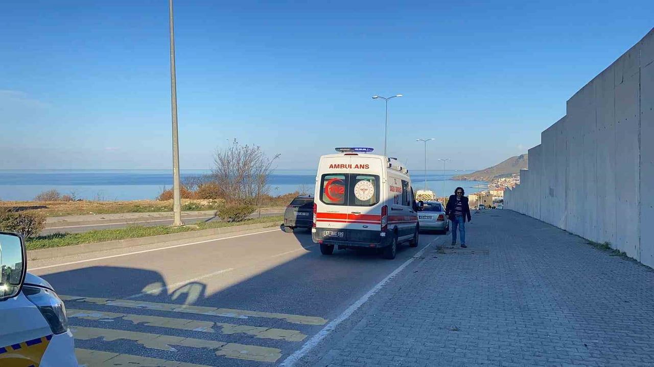 Sinop'ta Direksiyon Başında Kalp Krizi: Sürücü Hastaneye Kaldırıldı