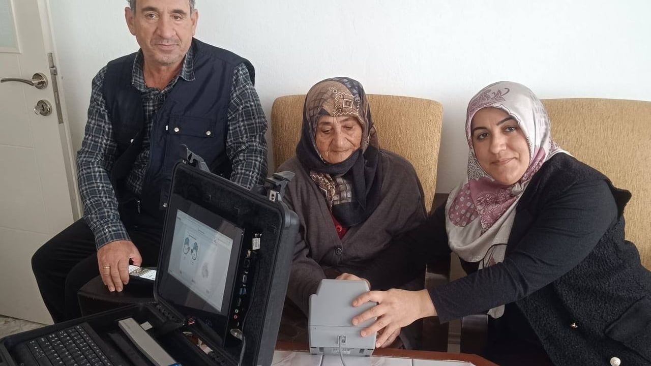 Sinop'ta Evde Kimlik Kartı Başvurusu Sürüyor