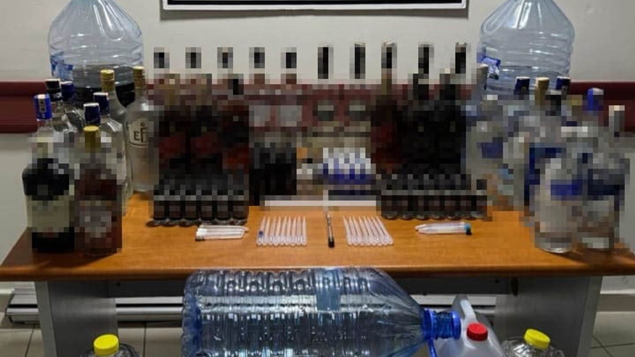 Sinop'ta Sahte Alkol Operasyonu: Litrelerce Kaçak Ürün Ele Geçirildi