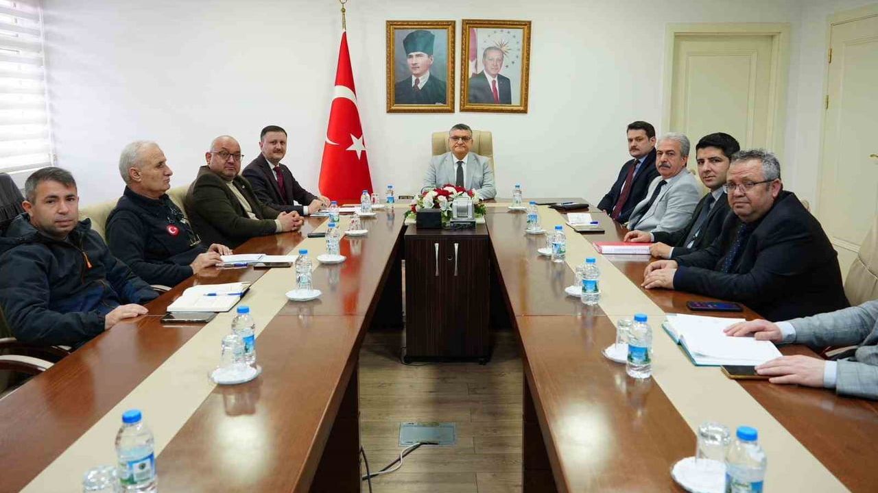 Sinop’ta Yoğun Karla Mücadele — Vali Mustafa Özarslan Koordinasyonunda