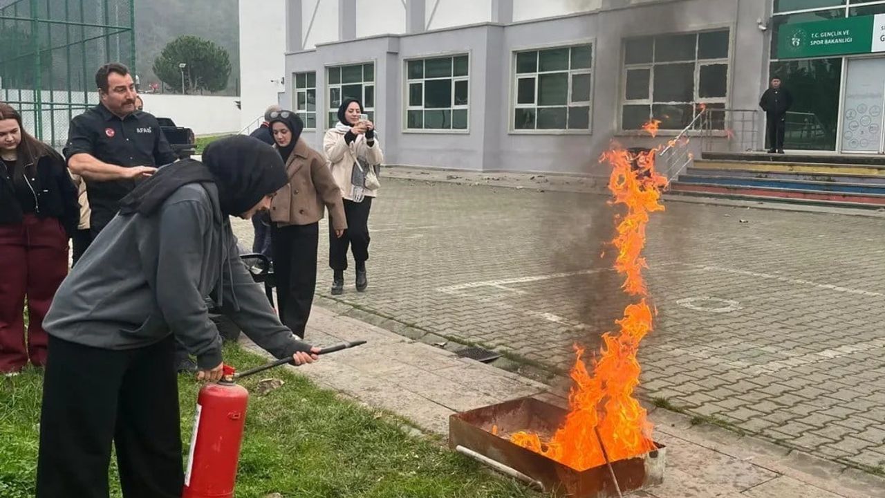 Sinop Türkeli'de AFAD Gönüllülük Eğitimi Tamamlandı