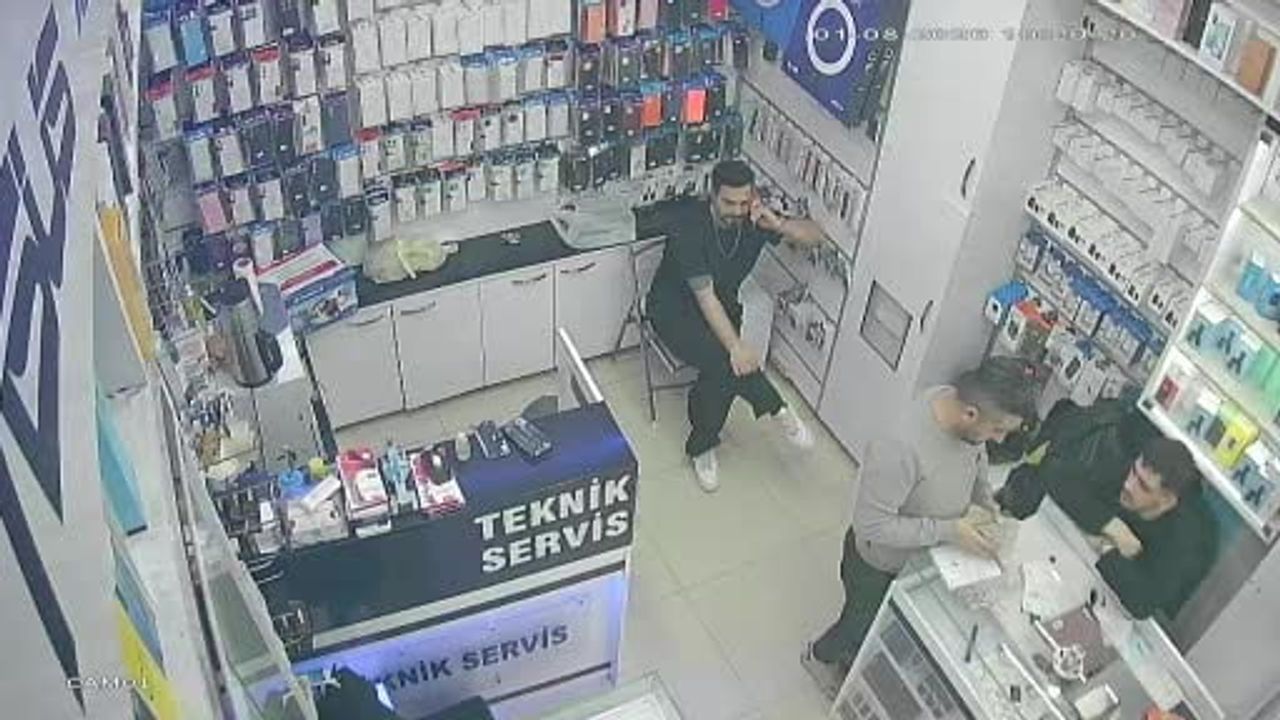 Sirkeci Doğubank'ta İşten Çıkarılan Şahıs İş Yerine Ateş Açtı