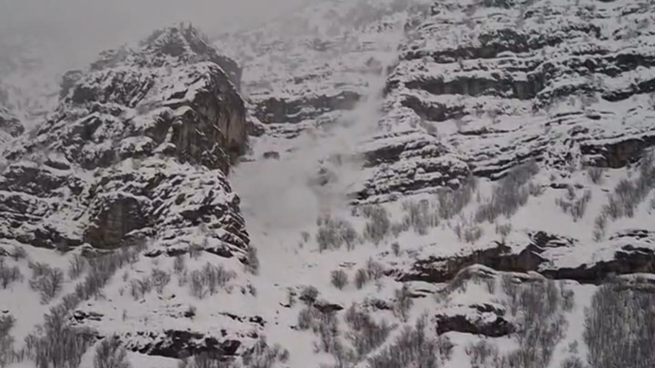 Şırnak Beytüşşebap'ta Çığ Anı Kamerada