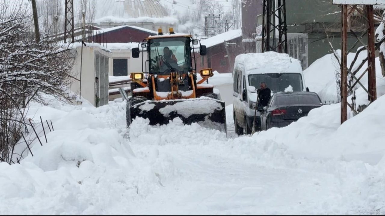 Şırnak'ta Çığ Riski: 30 Köy Yolu İçin Çalışma Başlatıldı