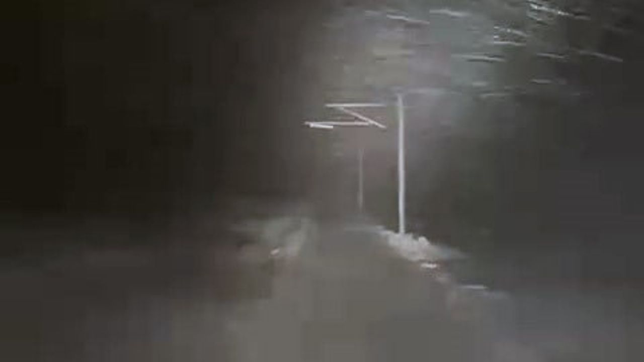 Sivas'ta Kar Ulaşımı Felç Etti: Demiryollarında 1 Metreye Varan Birikim