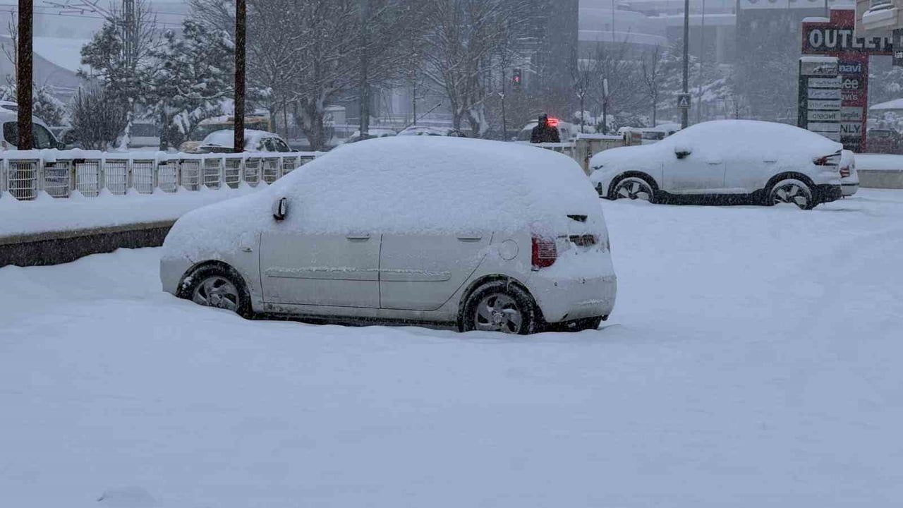 Sivas'ta MTSK Direksiyon Sınavları Kar Nedeniyle Ertelendi