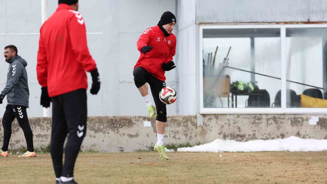 Sivasspor, 1 Şubat'taki Pendikspor Maçı İçin Hazırlıklarını Sürdürdü
