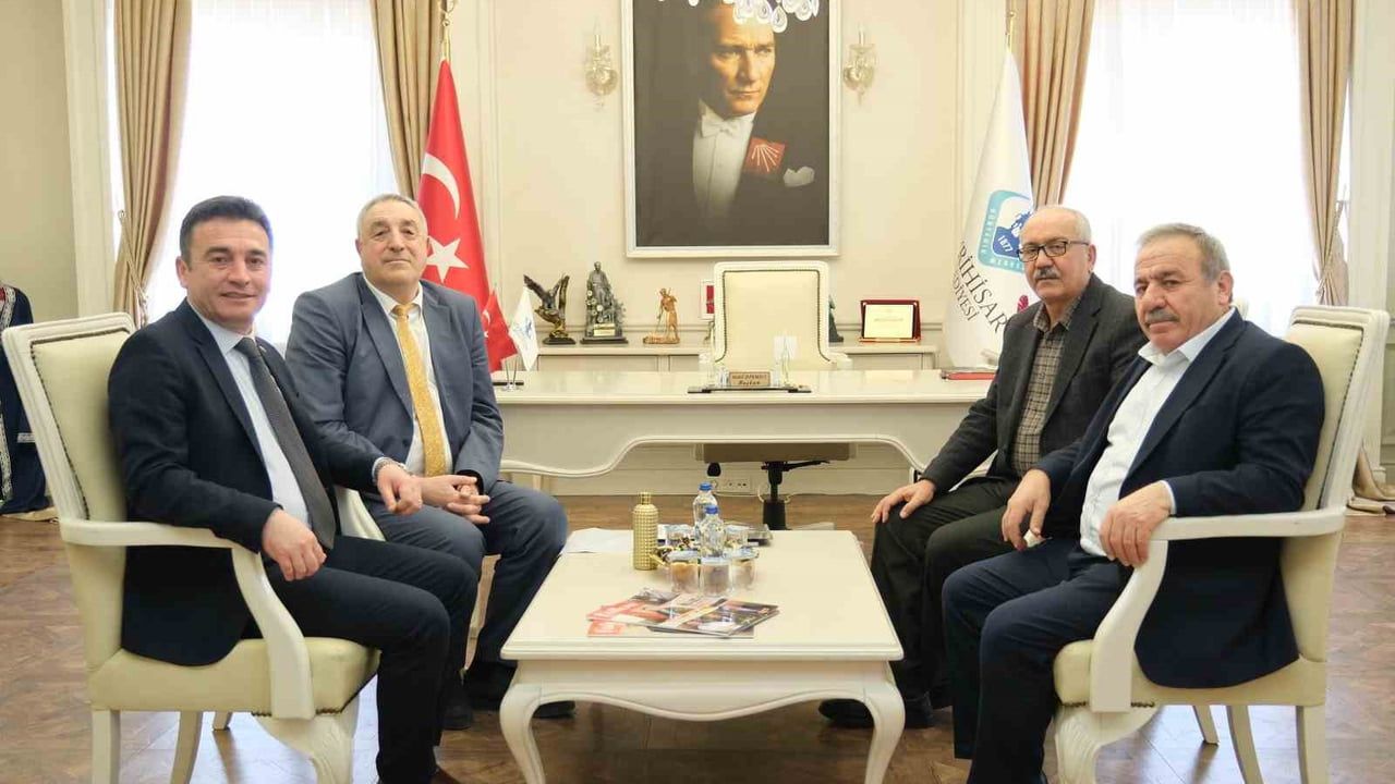 Sivrihisar'a Kütüphane Otobüsü Hizmete Girdi