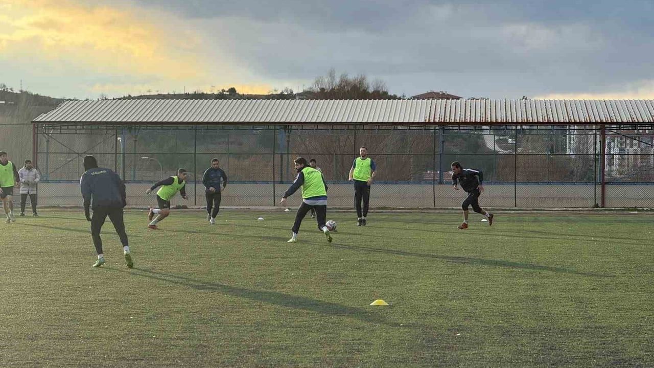 Söğütspor, Tavşanlı Belediyespor Deplasmanına Hazır