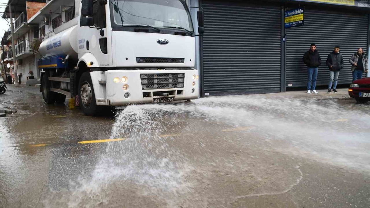 Söke'de Selin Yaraları Sarılıyor: Belediye Ekipleri Sahada