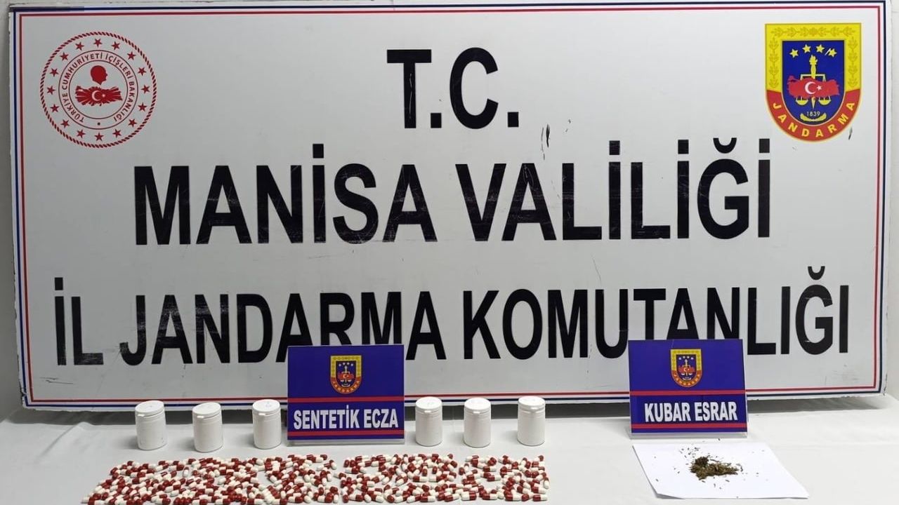 Soma'da Jandarmadan Operasyon: 302 Sentetik Ecza Ele Geçirildi, 1 Tutuklu