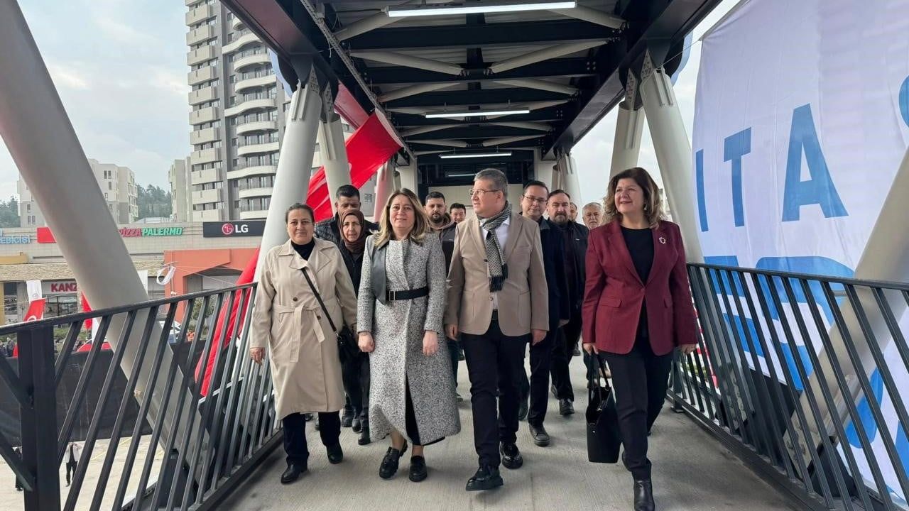 Subaşıoğlu: Denizli’nin Önceliği Trafik — Batı Ege GYO Üst Geçidi Açıldı