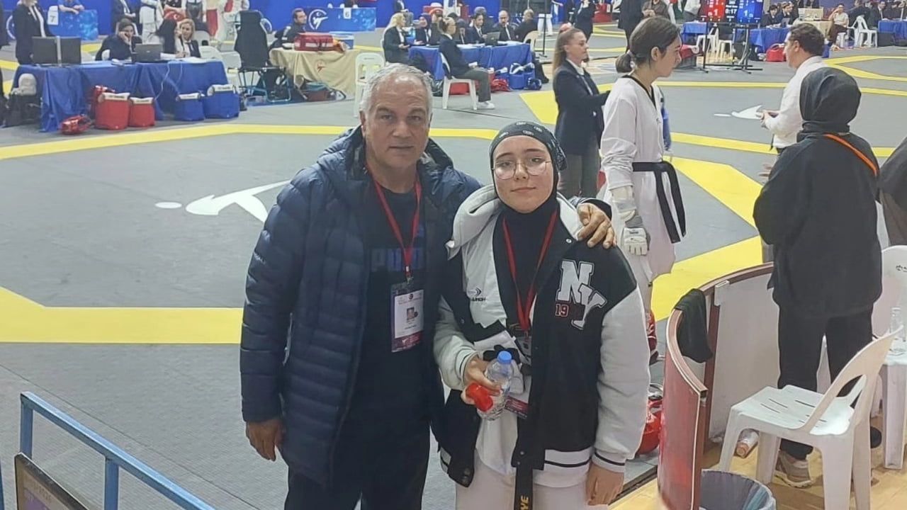 Taekwondo'da Köyceğizli Azra Karakaş, Türkiye Şampiyonası Vizesi Aldı