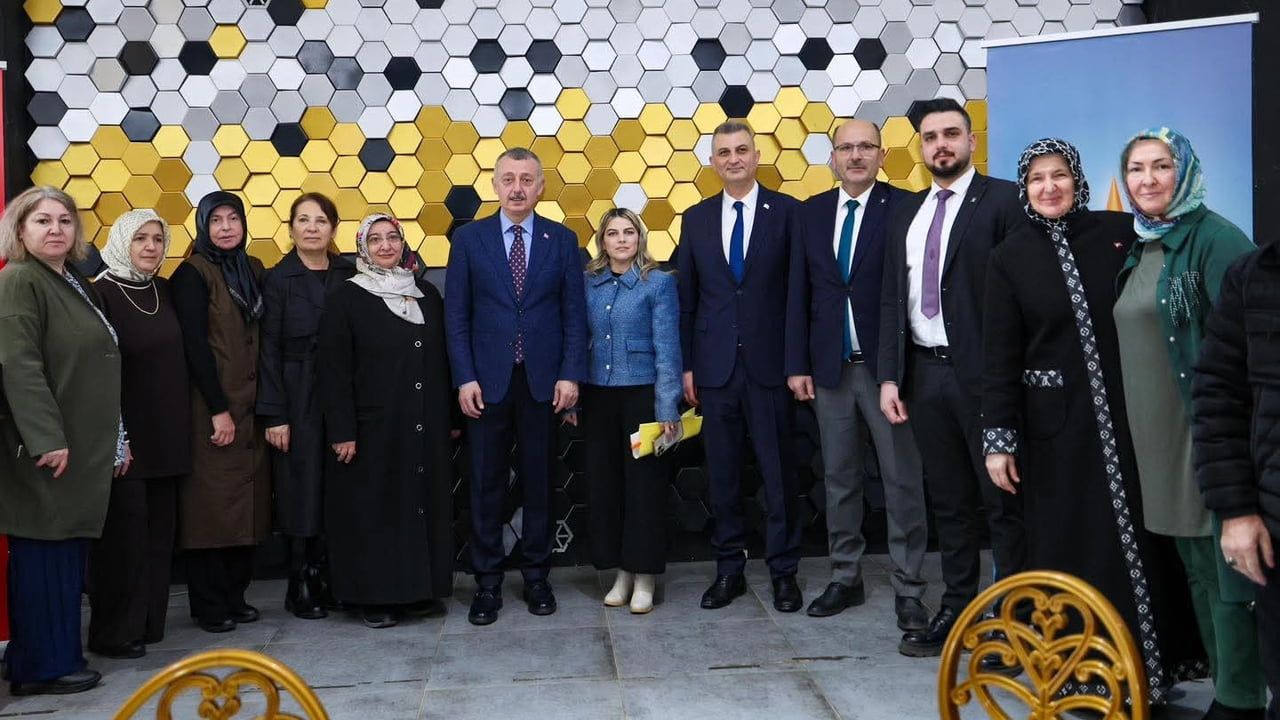 Tahir Büyükakın: Türkiye Dengeleri Değiştiriyor — Kocaeli Yeni Döneme Hazır