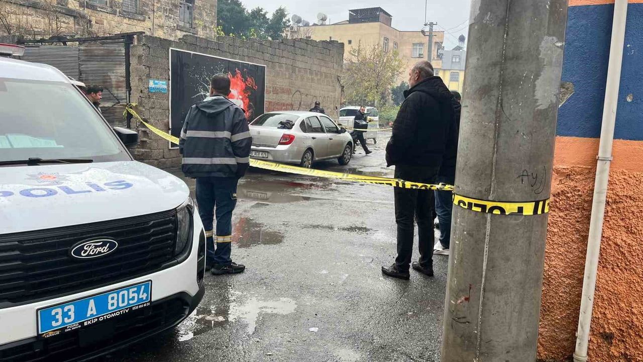 Tarsus'ta Oto Tamircisine Silahlı Saldırı: E.A. Ayağından Yaralandı