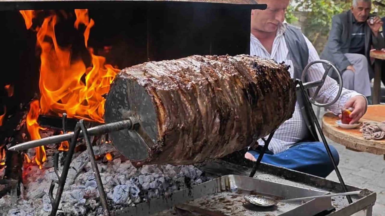 Taste Atlas'ta Türk Lezzetleri Zirvede: Bodrum çökertme kebabı ve Erzurum cağ kebabı İlk 10'da