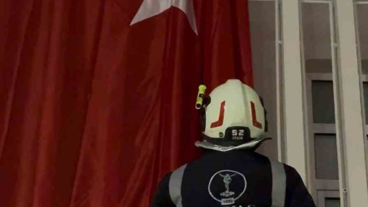 Tavas'ta Türk Bayrağı Seferberliği: Başkan Kadir Tatık'tan Sert Tepki