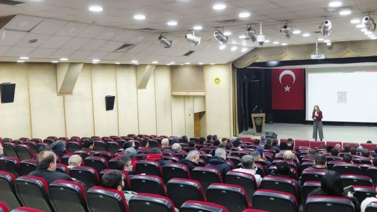 Tavşanlı'da 'Teknoloji Bağımlılığı' Semineri