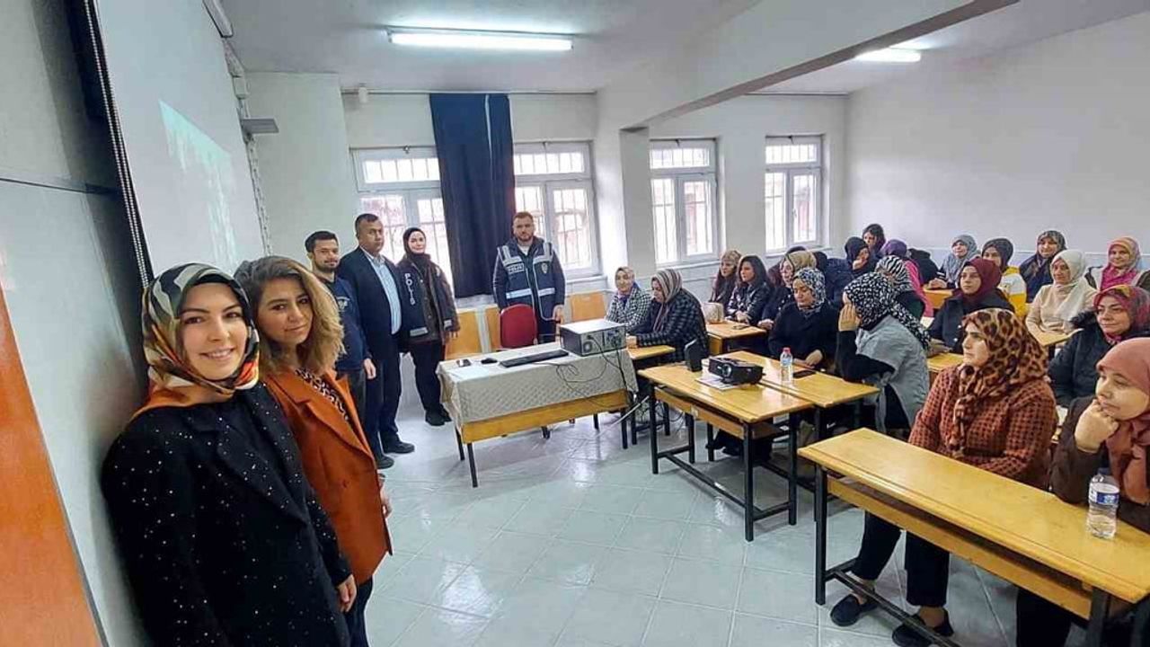 Tavşanlı’da Tütünle Mücadele: ADEM Kursiyerlerine Kapsamlı Eğitim