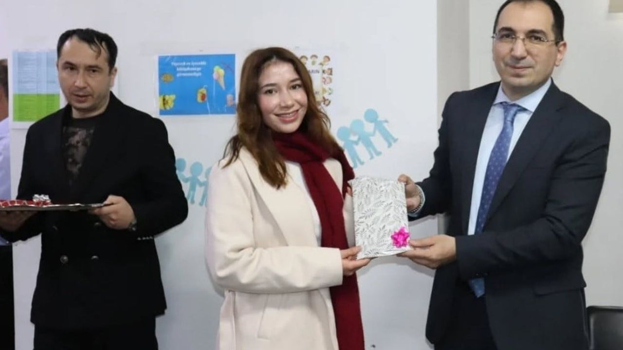 Tavşanlı Zeytinoğlu'nda 'Yılın En Çok Kitap Okuyanları' Ödüllendirildi