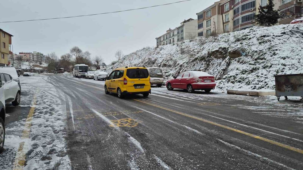 Tekirdağ’da Kar Hasreti Sona Erdi: Süleymanpaşa Beyaza Büründü