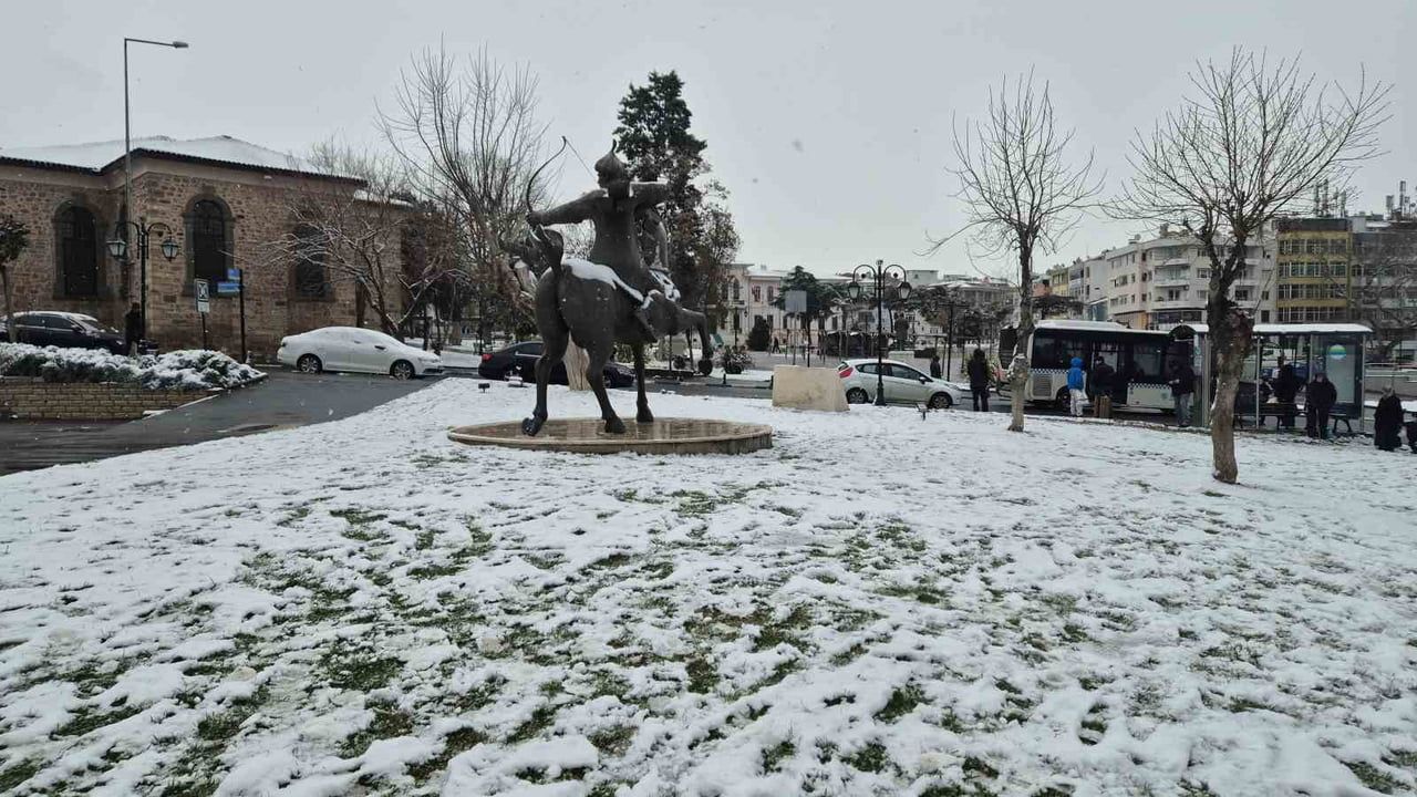Tekirdağ'da Kar Sevinci: Başkan Candan Yüceer Bereket Diledi