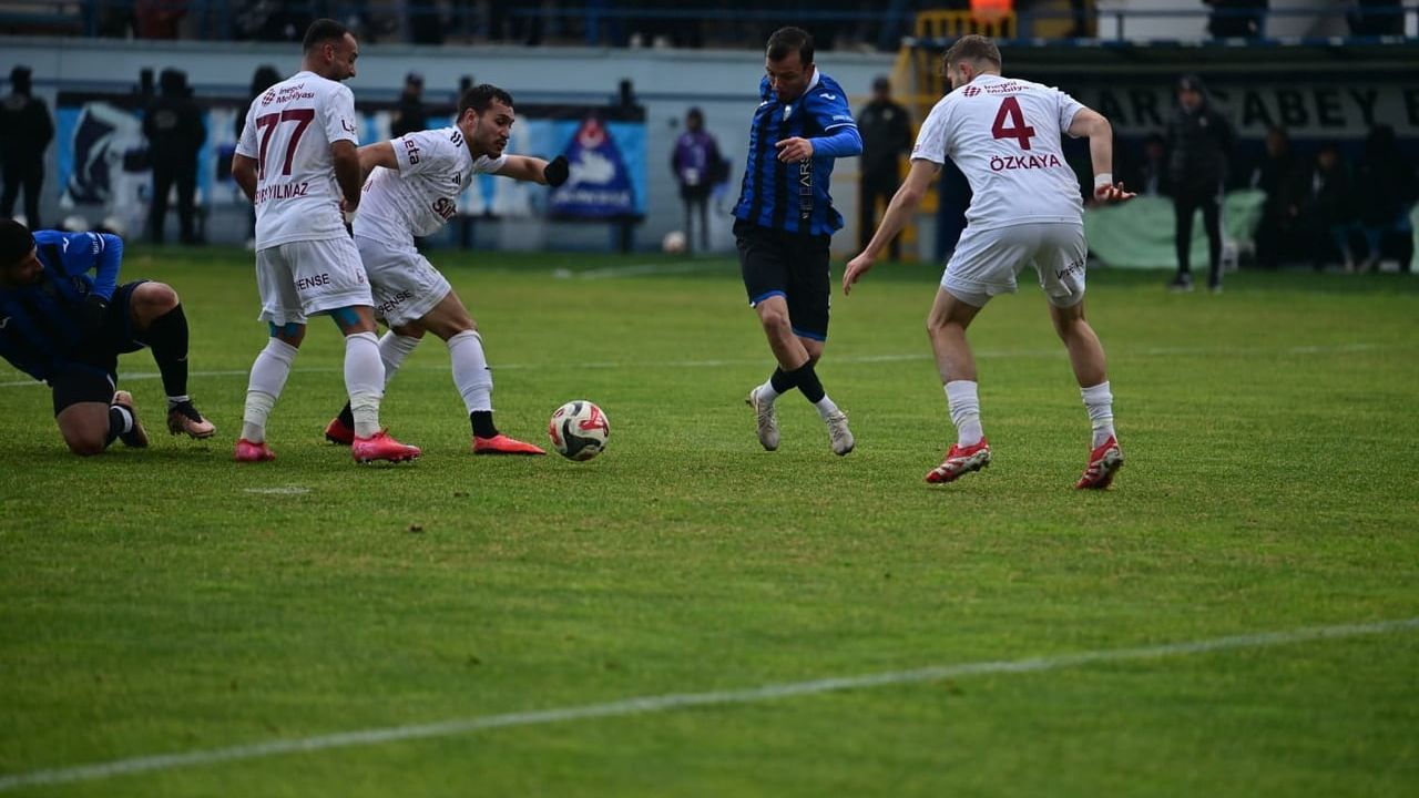 TFF 2. Lig: İnegölspor, Karacabey Belediyespor'u 1-0 yendi