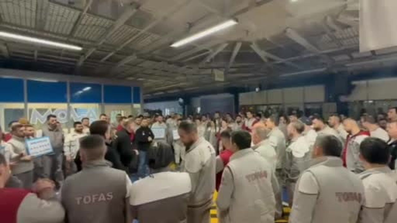 Tofaş'ta Grev Kararı: Türk Metal Bursa'da 12 Fabrikada Eylemi Büyüttü