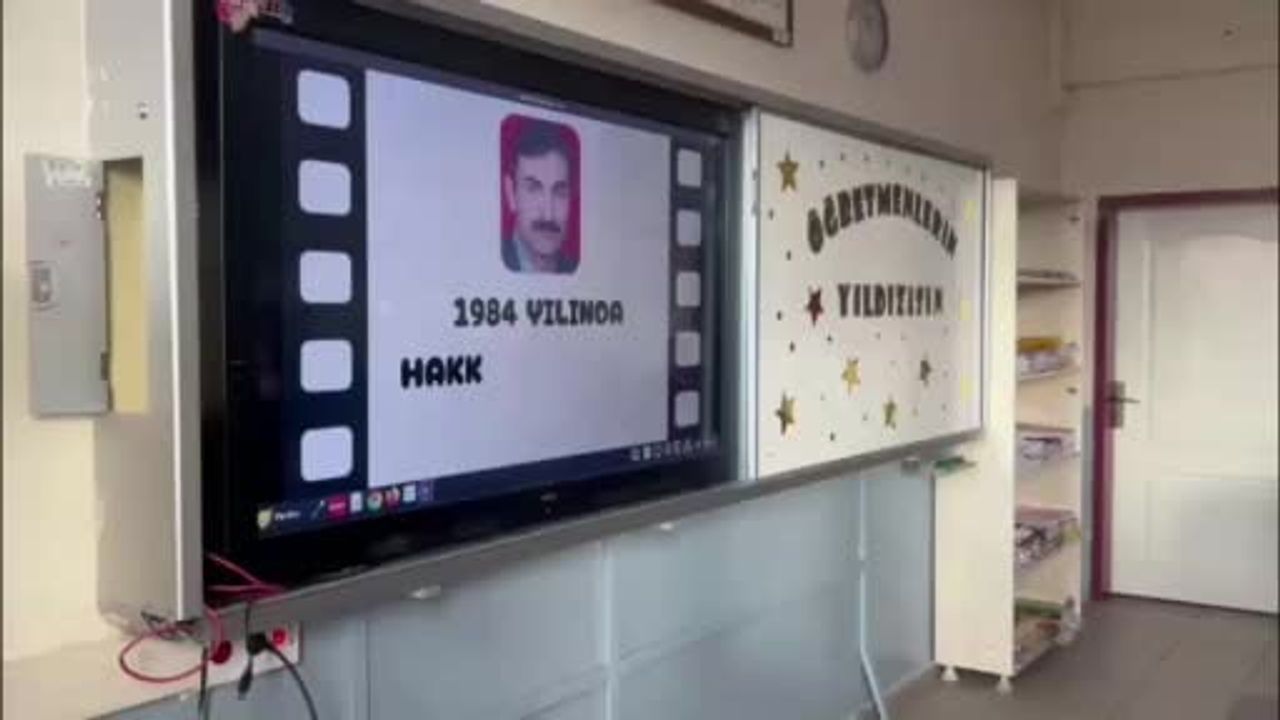 Tokat'ta 42 Yıllık Felsefe Öğretmenine Mezun Öğrencilerinden Unutulmaz Veda