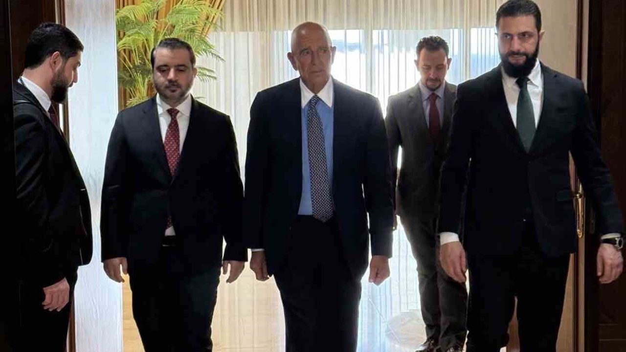 Tom Barrack: Trump bu anı yeni bir Suriye için 'dönüm noktası' olarak görüyor