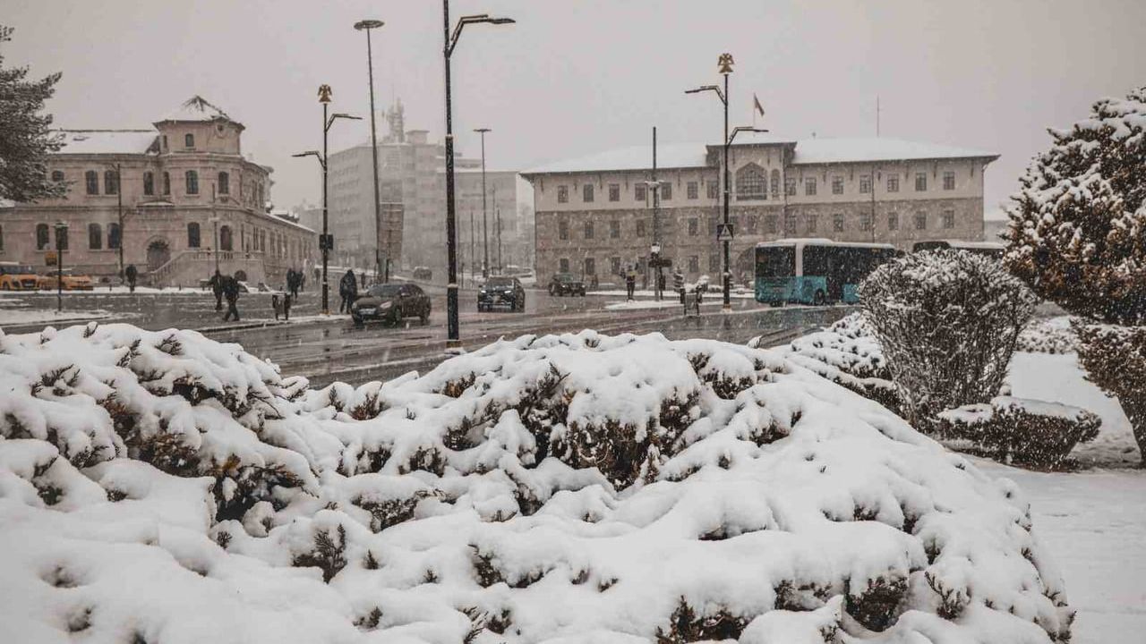 TR72 Bölgesi'nde Yoksul Sayısı Azaldı, Yoksulluk Sınırı 2025'te Yükseldi