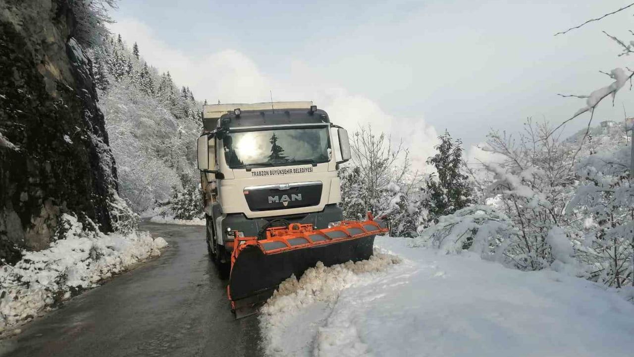 Trabzon'da Karla Mücadele: 34 Mahalle Yolu Ulaşıma Açılıyor