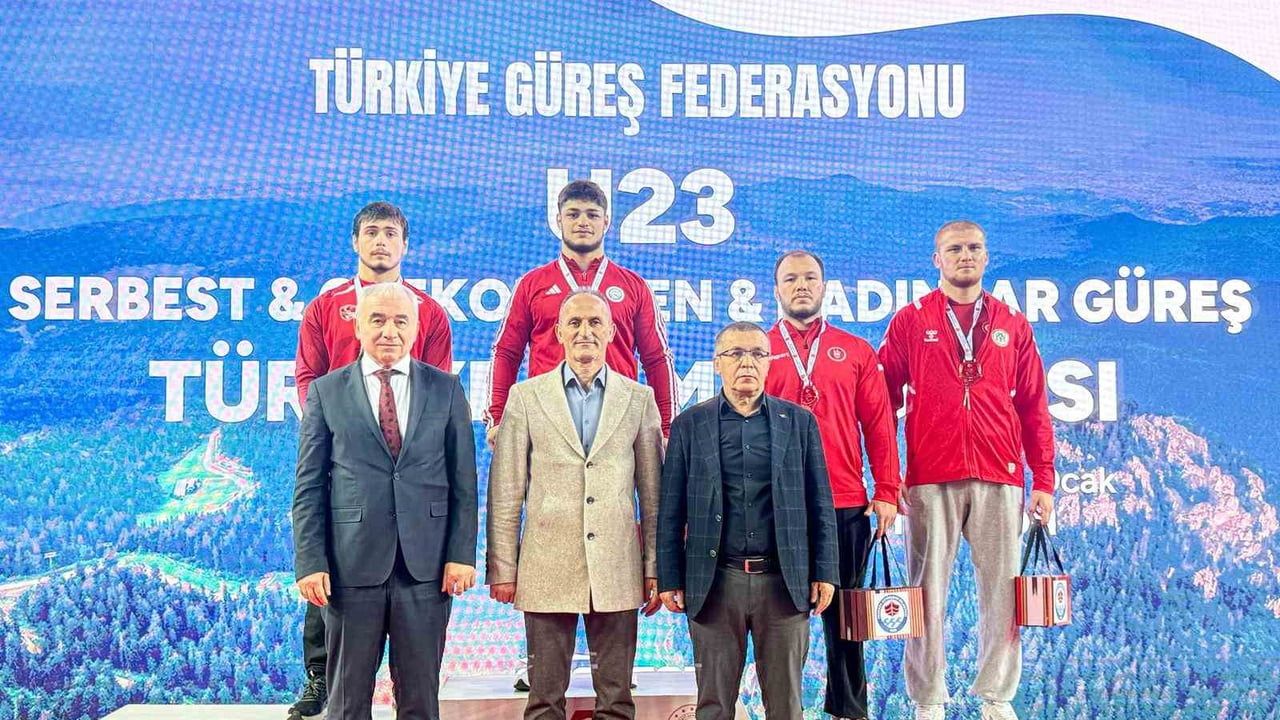 Trabzon'da U23 Grekoromen Türkiye Şampiyonası'nda 2. Gün: İlk Sıkletlerin Şampiyonları