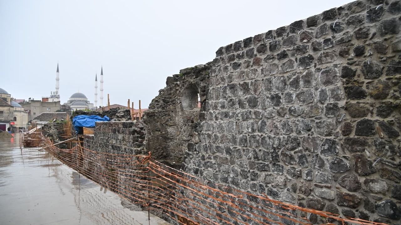 Trabzon'un İlk Açık Hava Arkeopark Müzesi Pazarkapı'da: Sur Restorasyonu yüzde 85 Tamam